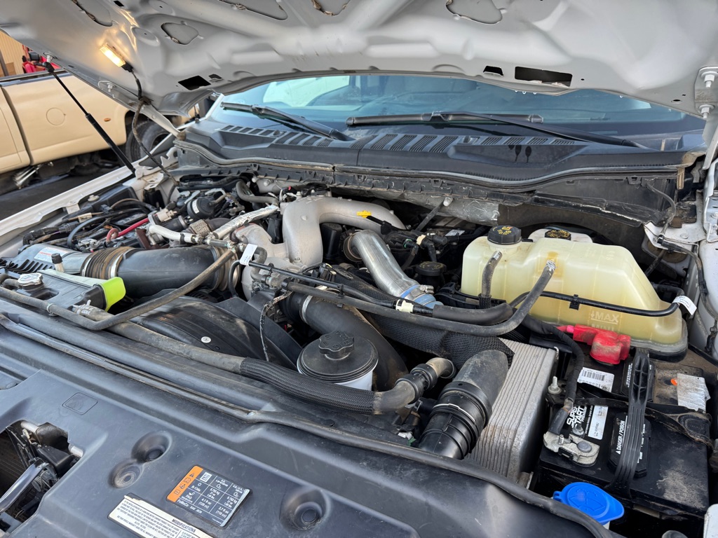 Photo 18 of this FORD F550