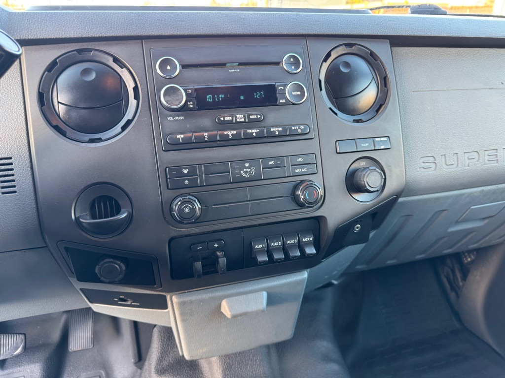 Photo 22 of this FORD F450