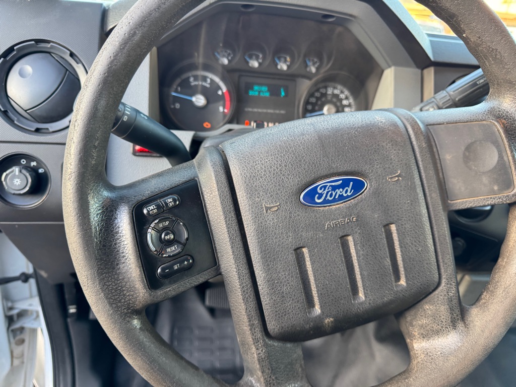 Photo 20 of this FORD F450