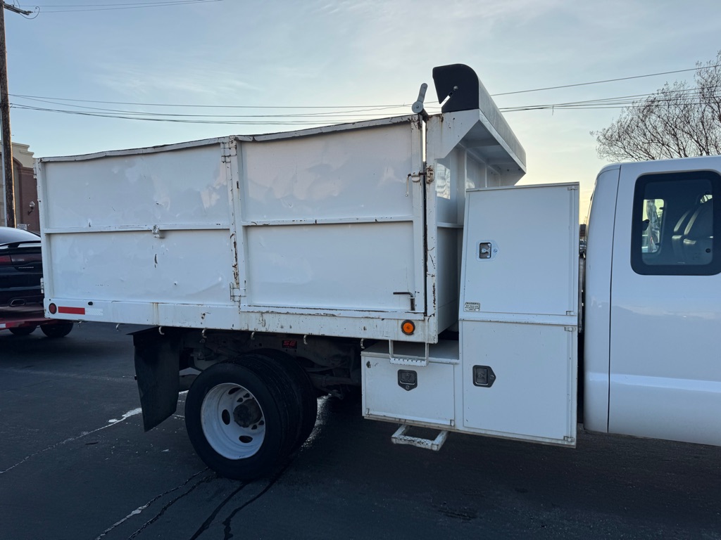 Photo 12 of this FORD F450