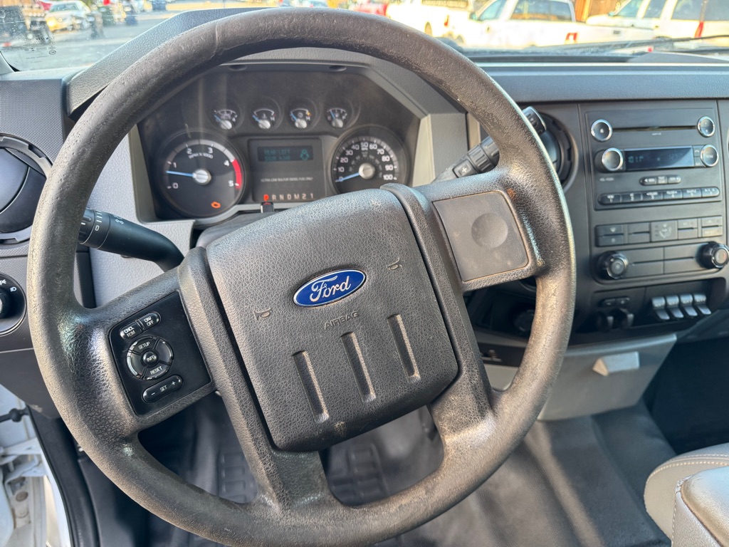 Photo 21 of this FORD F450
