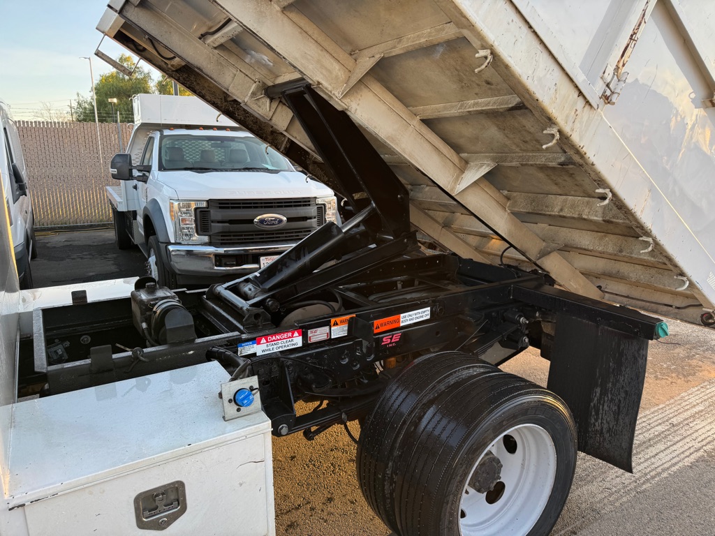 Photo 28 of this FORD F450