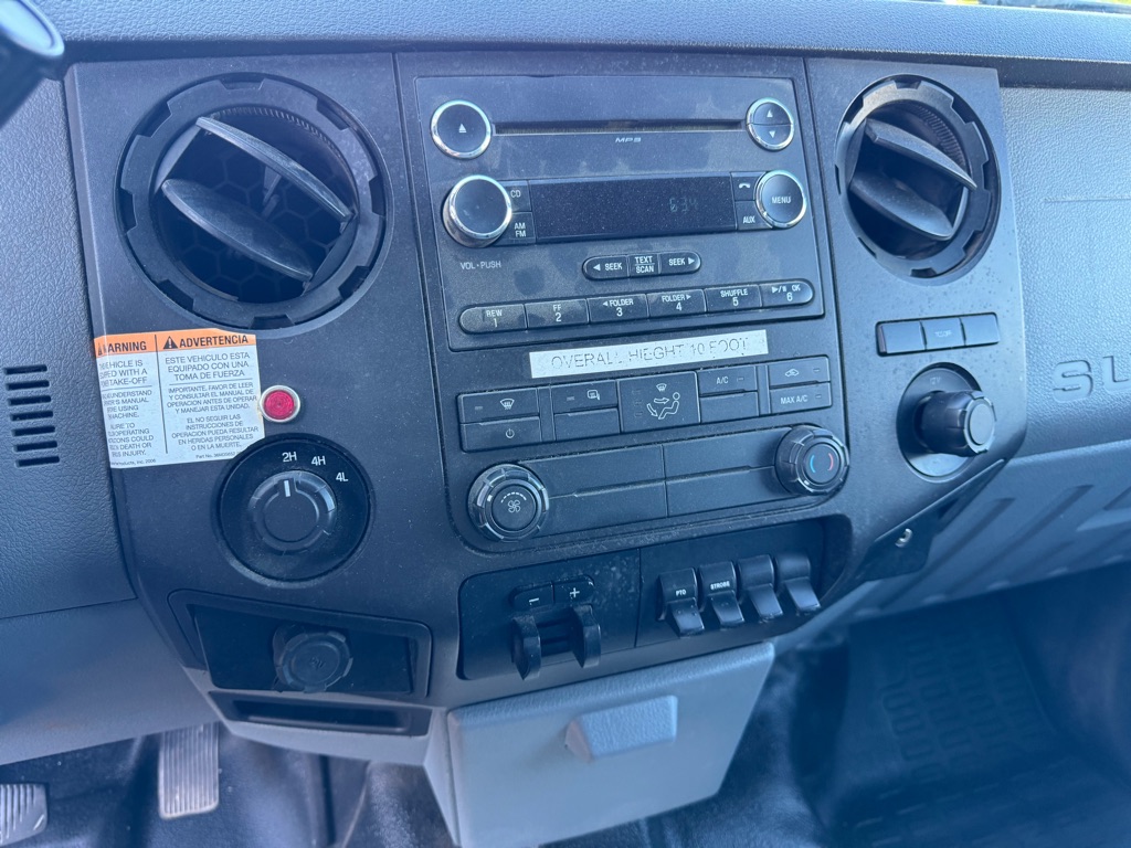 Photo 19 of this FORD F550