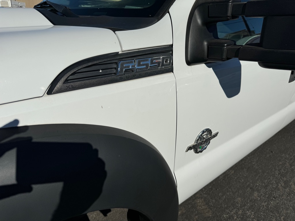 Photo 14 of this FORD F550