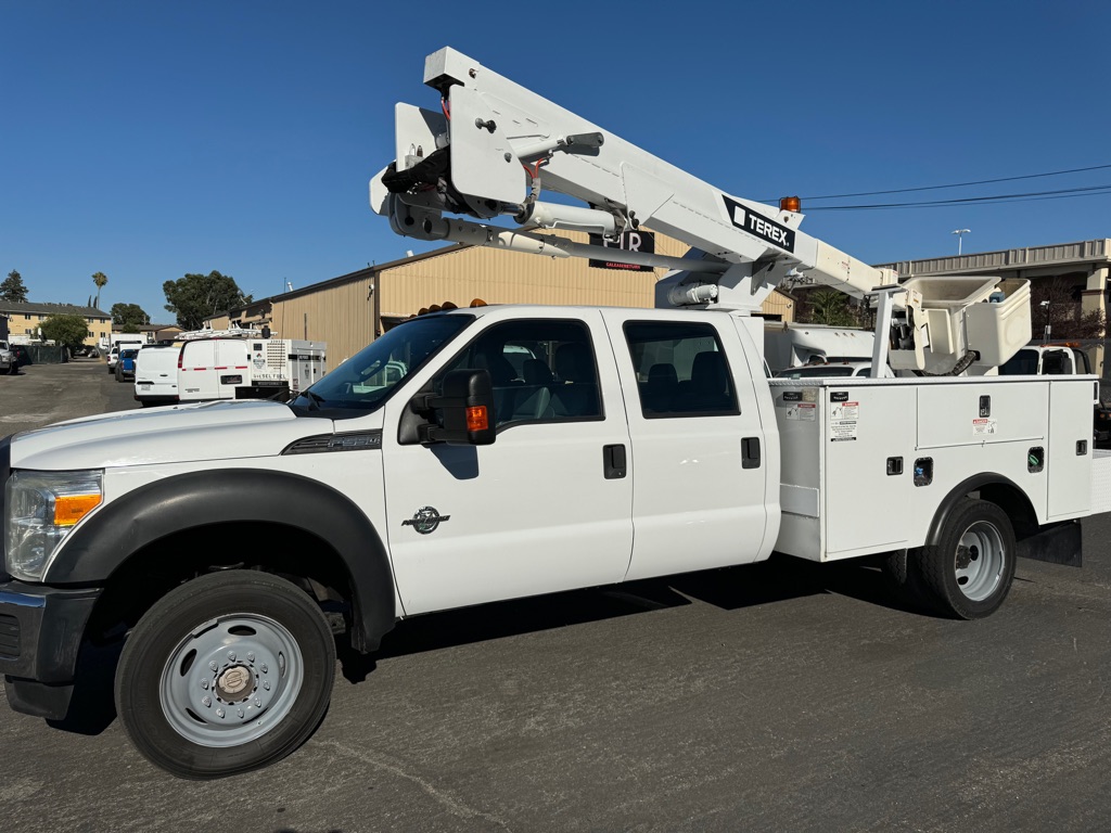 Photo 15 of this FORD F550