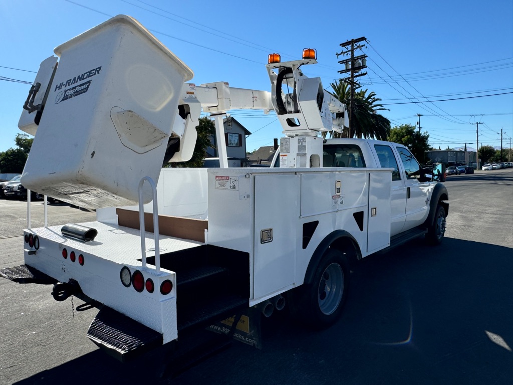 Photo 4 of this FORD F550