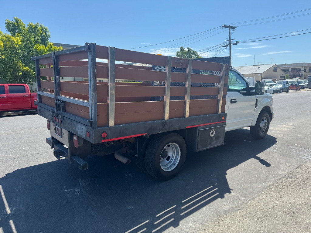 Photo 5 of this FORD F350