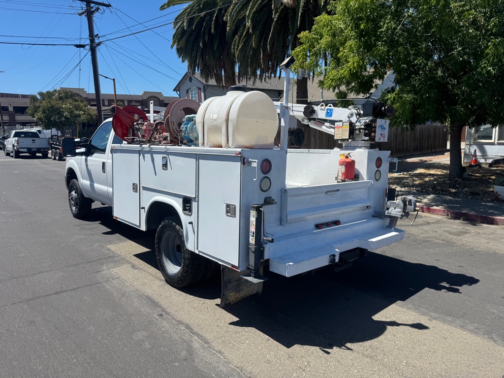 Photo 5 of this FORD F350