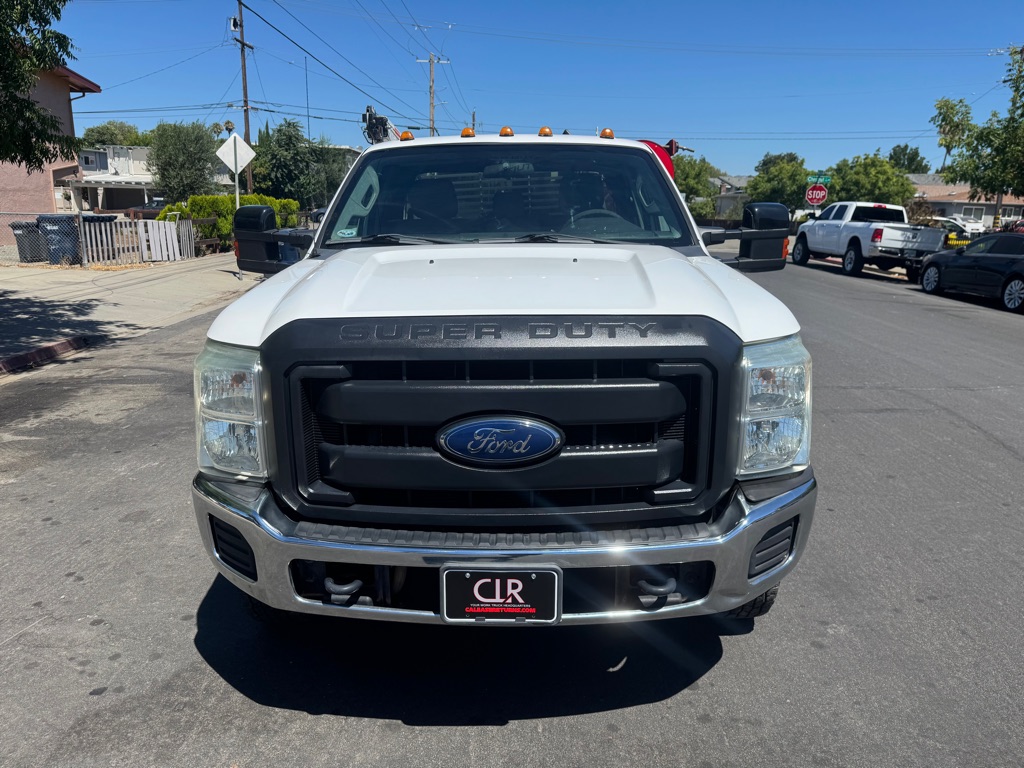 Photo 3 of this FORD F350