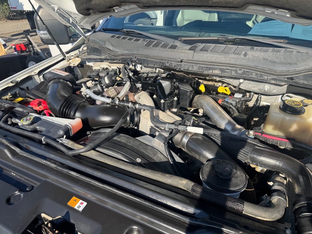 Photo 8 of this FORD F550