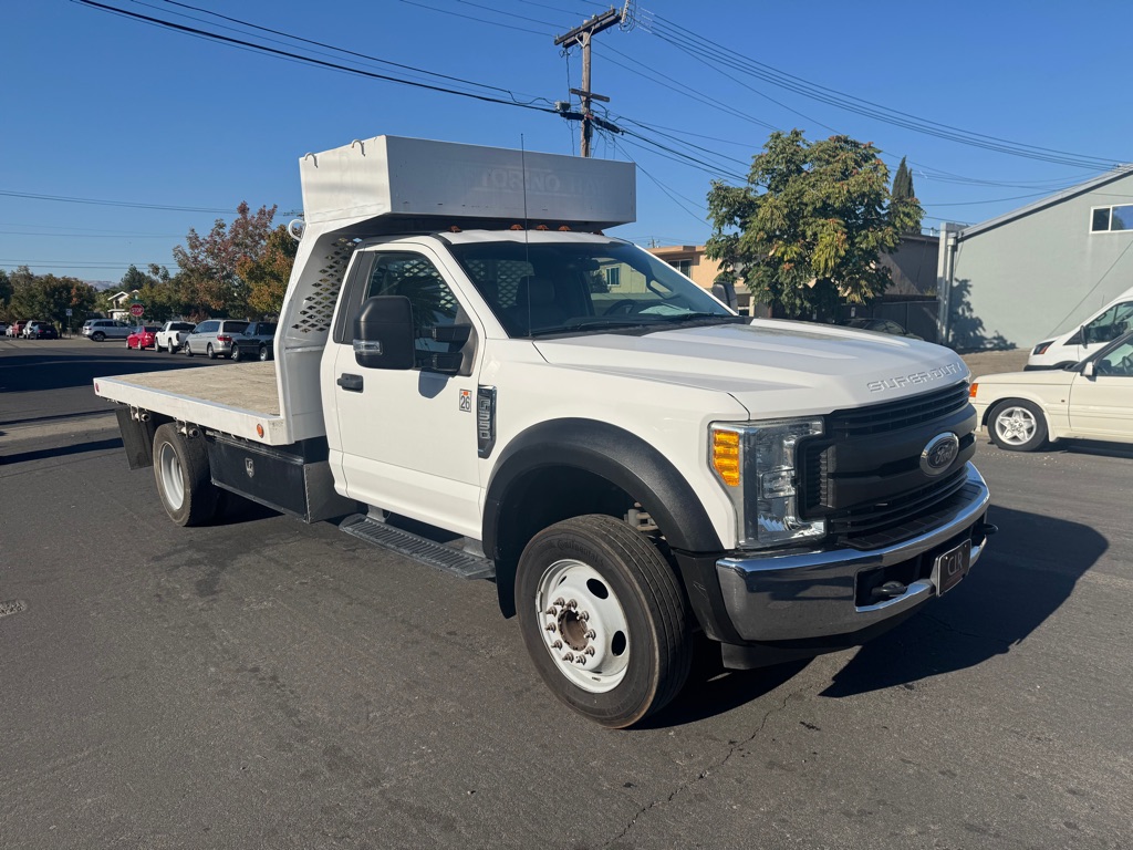 Photo 2 of this FORD F550