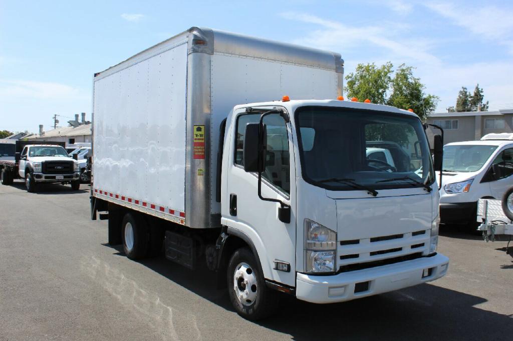 2014 ISUZU NPR