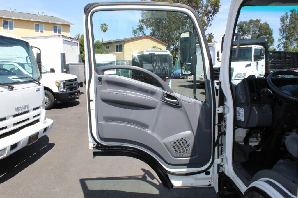 Photo 9 of this ISUZU NPR