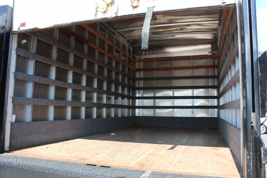 Photo 13 of this ISUZU NPR