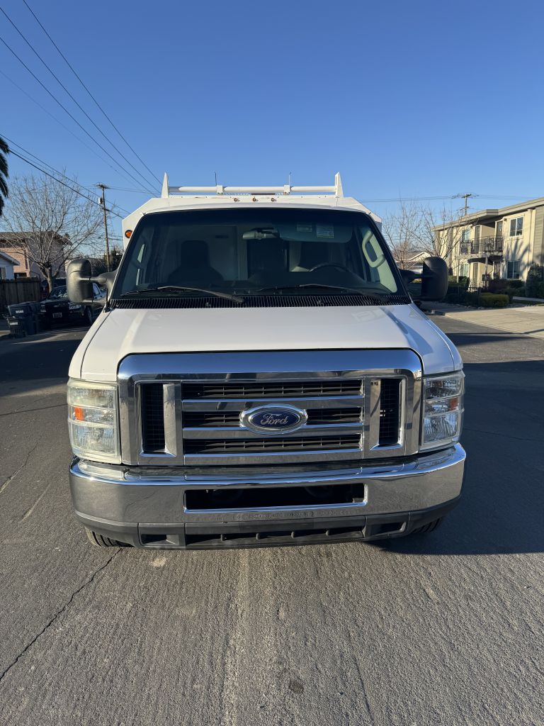 Photo 8 of this FORD ECONOLINE