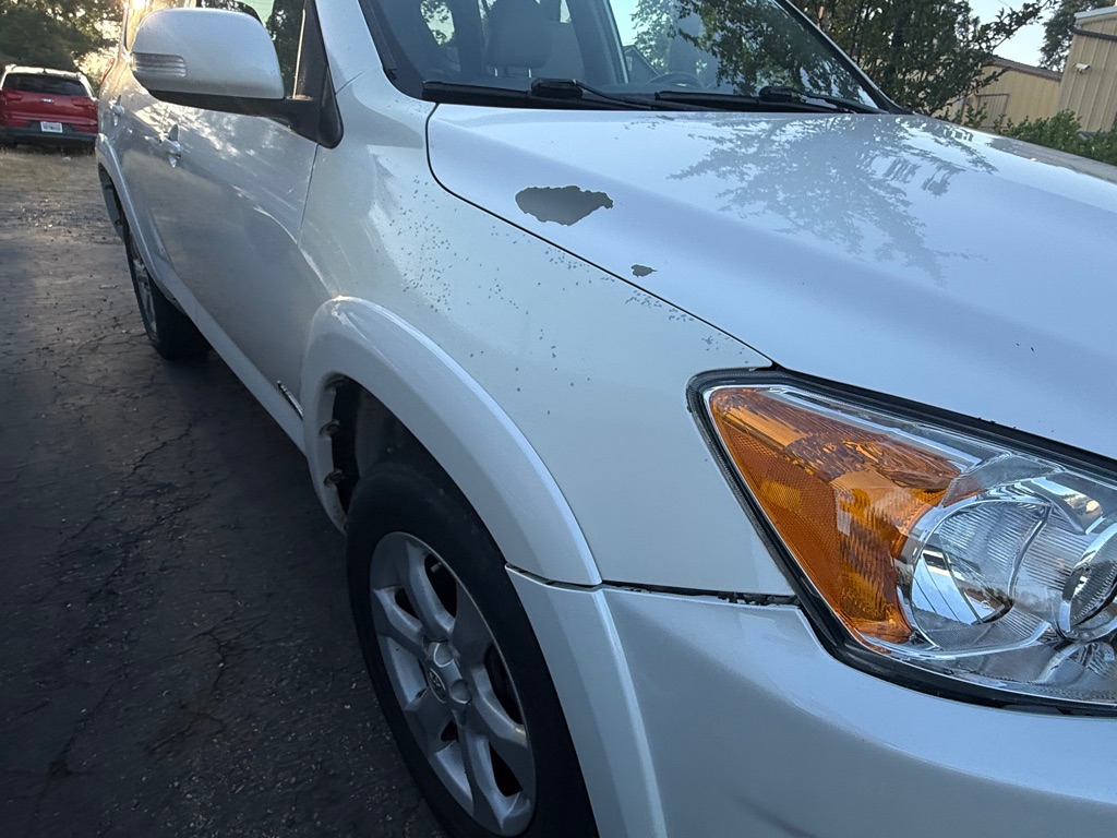 Photo 14 of this TOYOTA RAV4