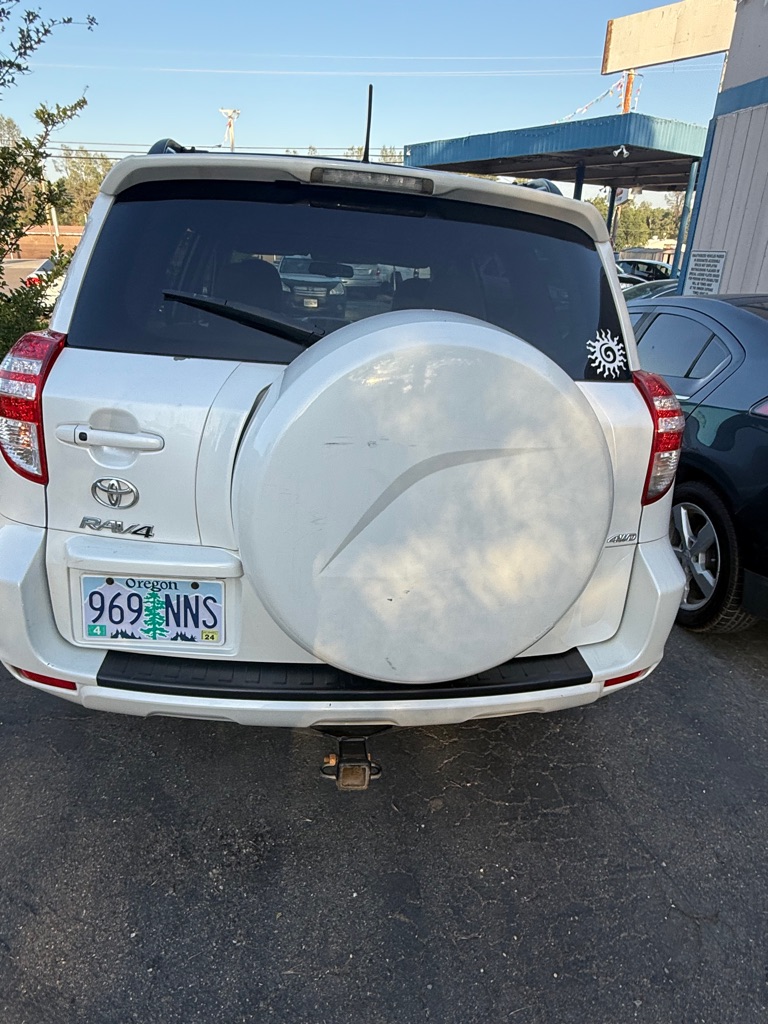 Photo 5 of this TOYOTA RAV4