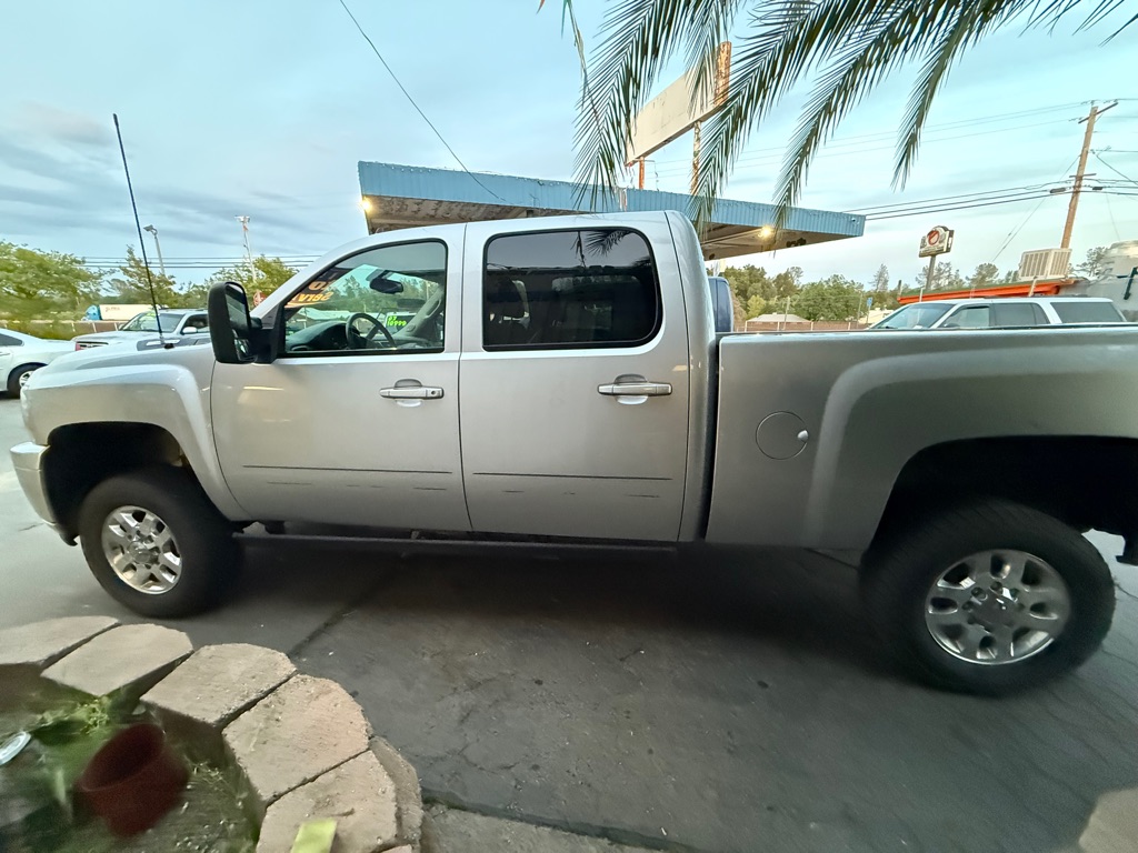 Photo 8 of this CHEVROLET SILVERADO 2500H