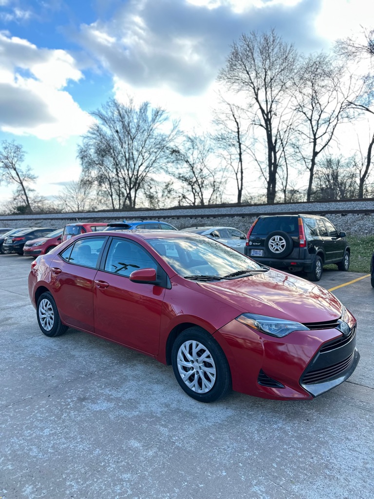 Additional photo of vehicle.