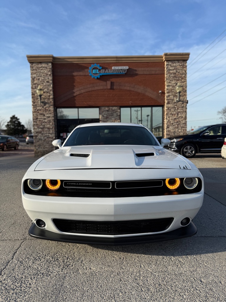 2018 Dodge Challenger SXT Plus's photo