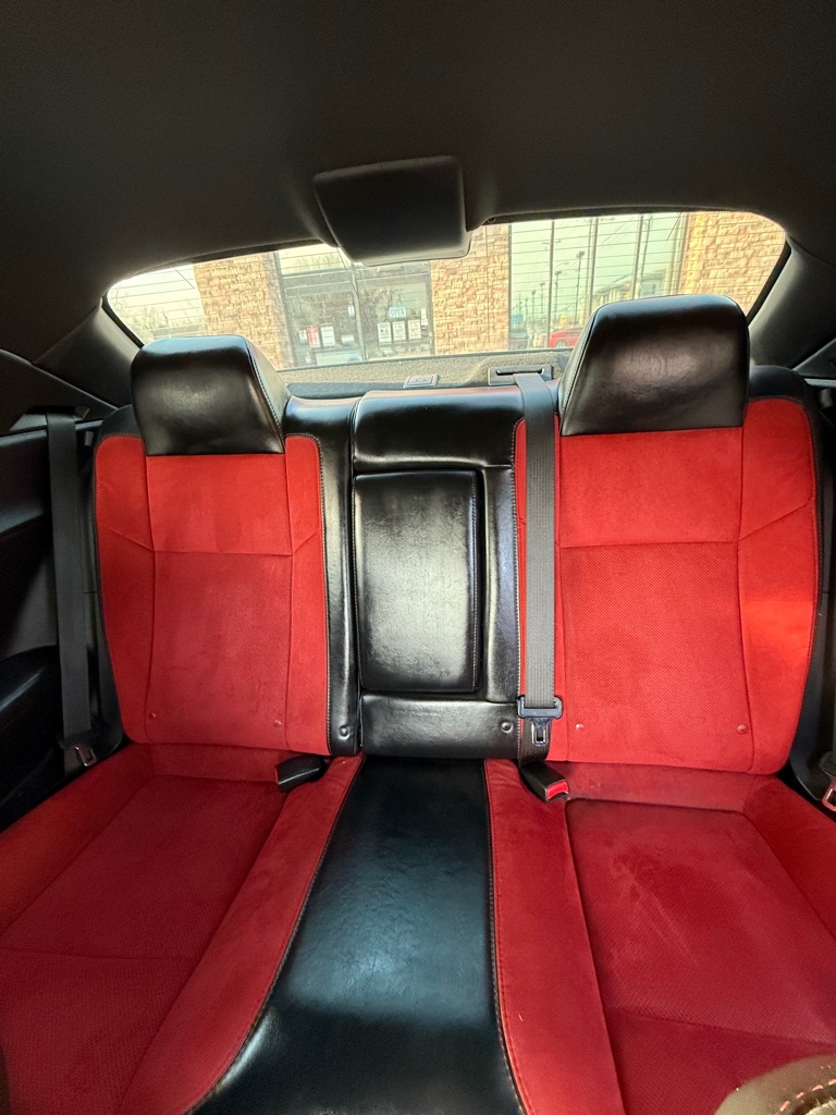 Additional photo of vehicle.