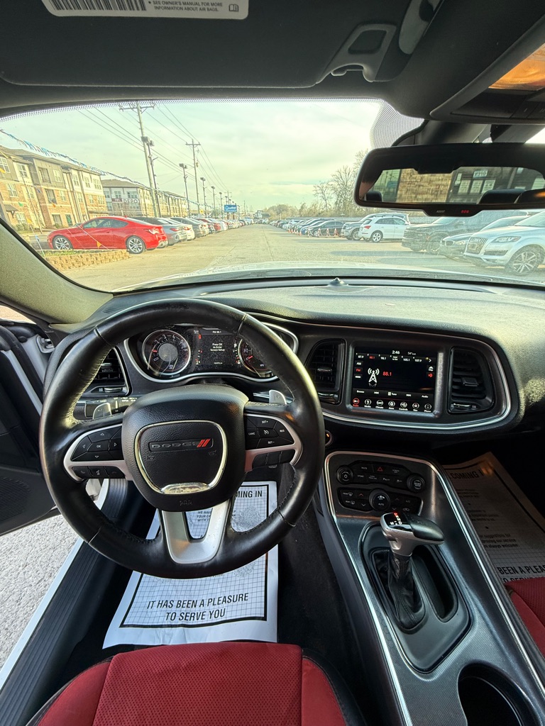 Additional photo of vehicle.