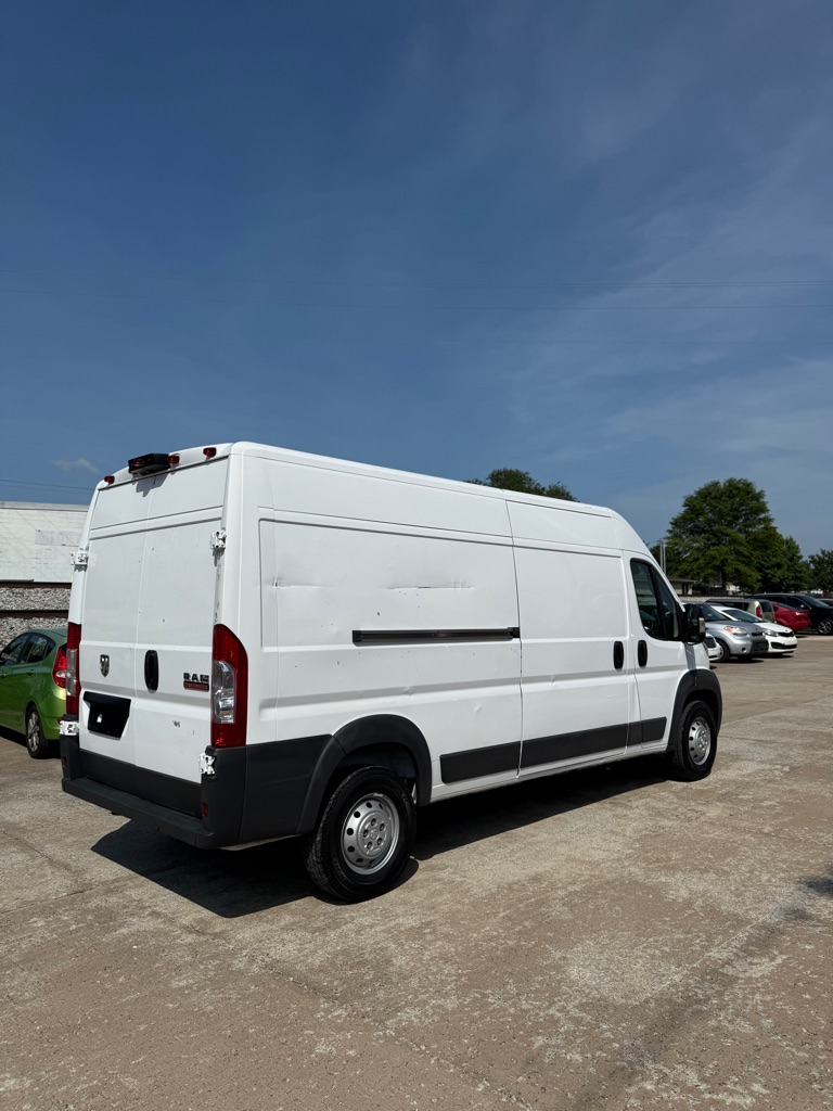 Additional photo of vehicle.