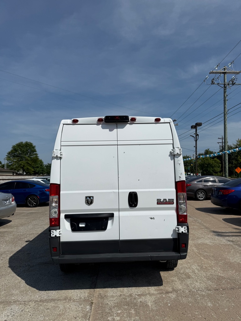 Additional photo of vehicle.