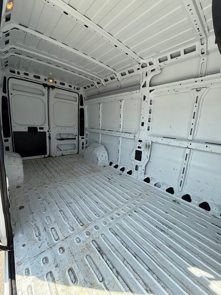 Additional photo of vehicle.