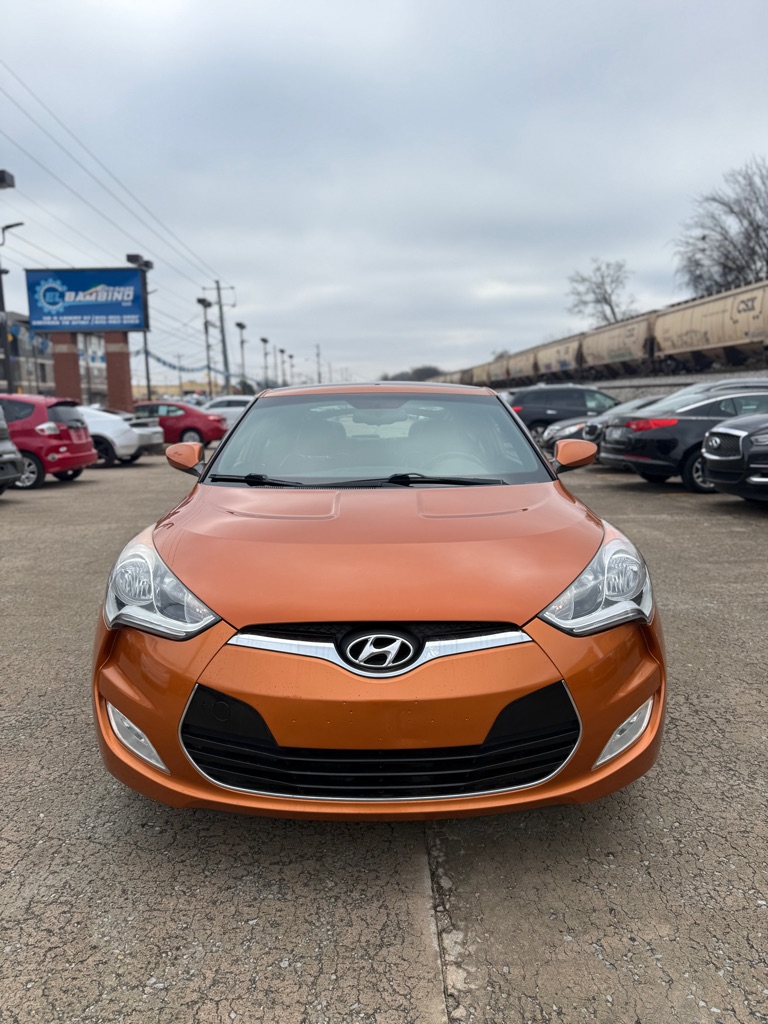 2016 Hyundai Veloster Base's photo