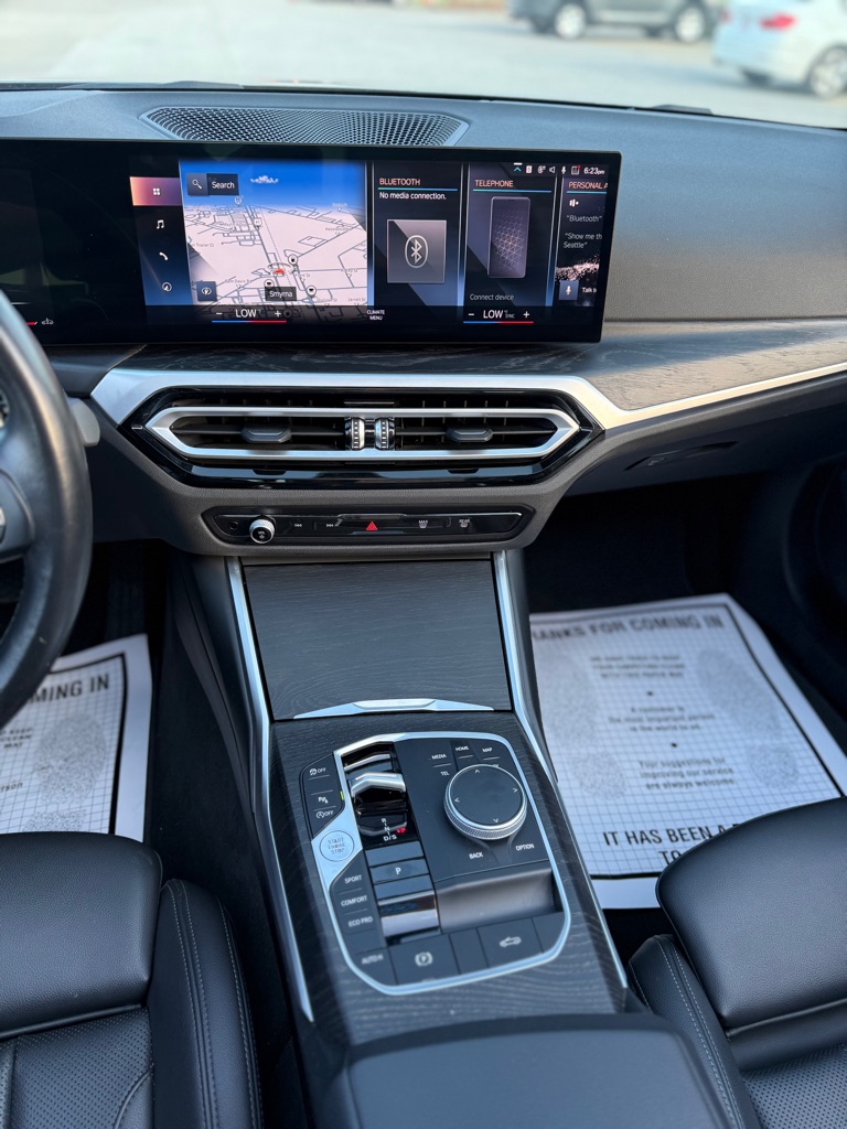 Additional photo of vehicle.