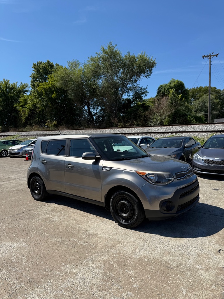 Additional photo of vehicle.