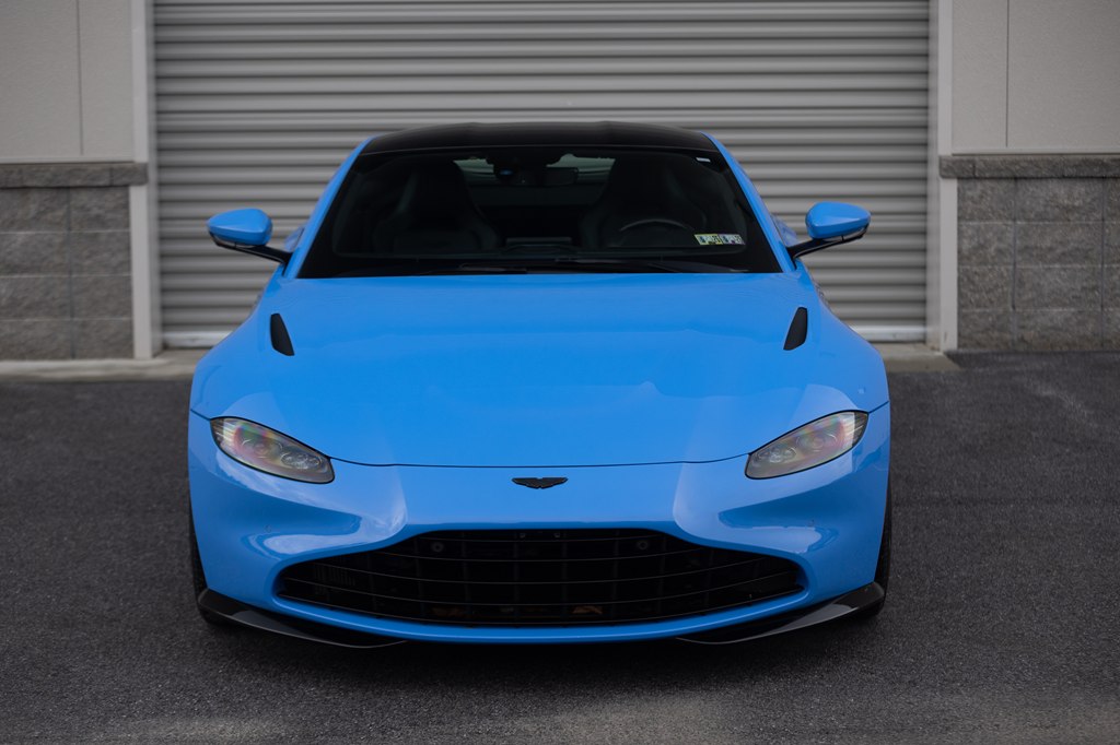 Photo 44 of this ASTON MARTIN VANTAGE