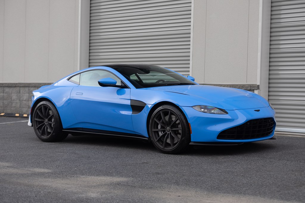 Photo 53 of this ASTON MARTIN VANTAGE