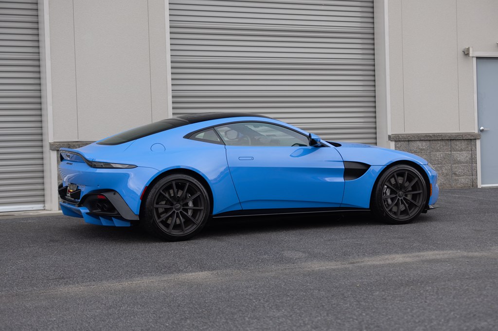 Photo 59 of this ASTON MARTIN VANTAGE