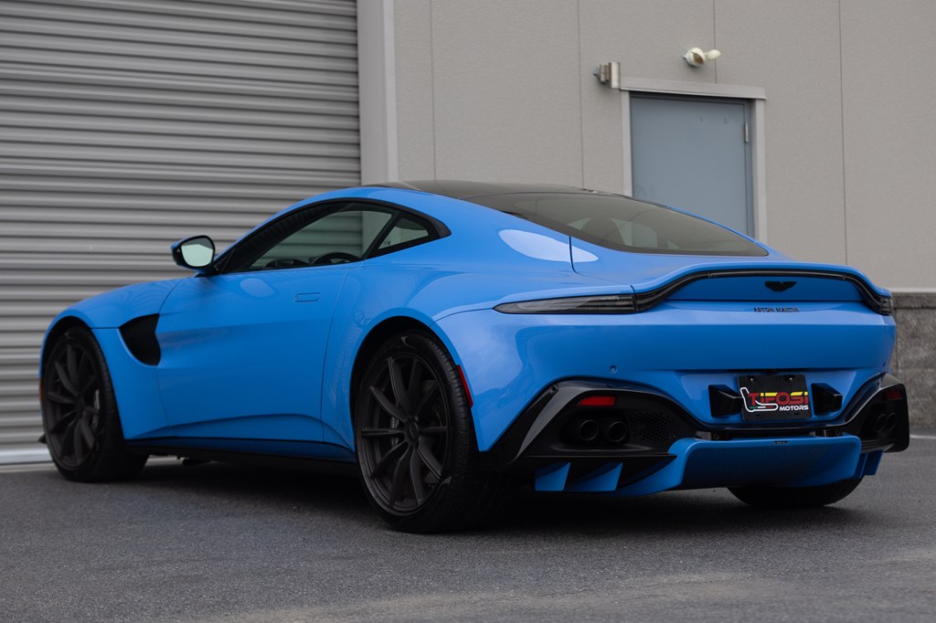 Photo 14 of this ASTON MARTIN VANTAGE