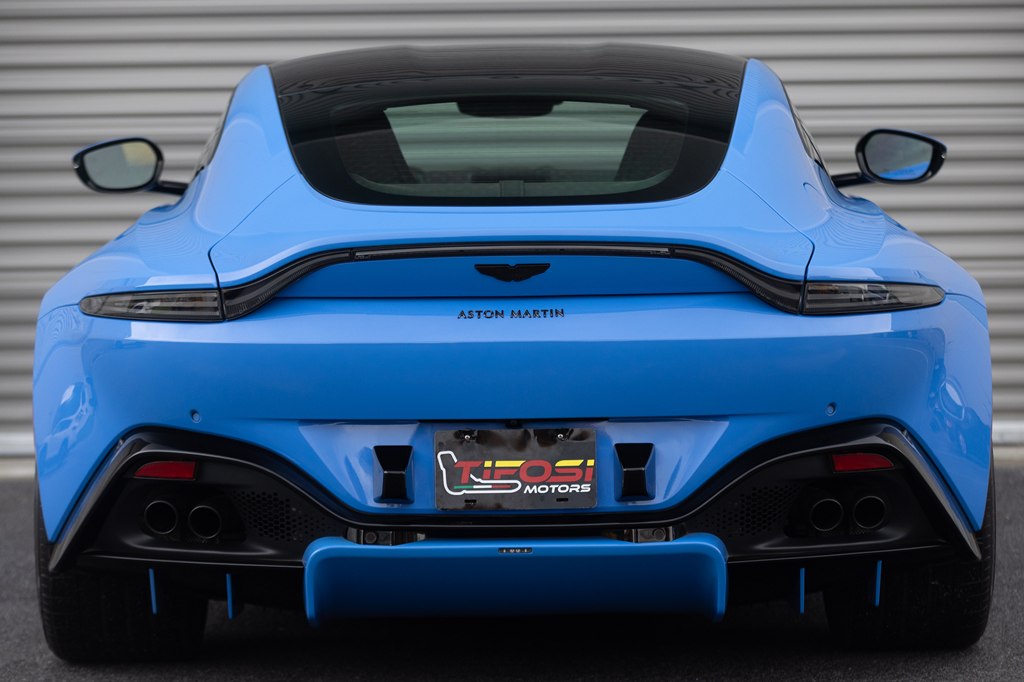 Photo 20 of this ASTON MARTIN VANTAGE