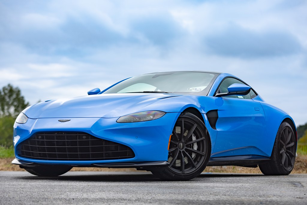 Photo 13 of this ASTON MARTIN VANTAGE