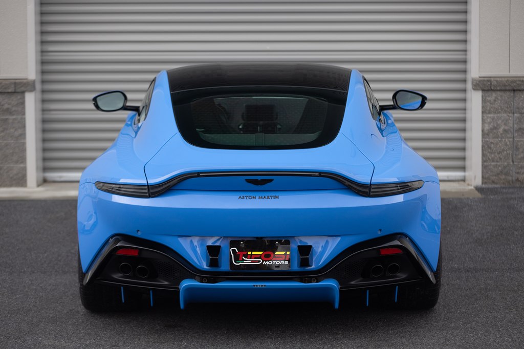 Photo 26 of this ASTON MARTIN VANTAGE