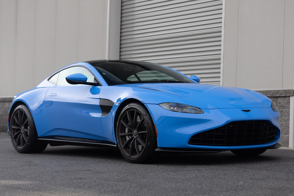 Photo 51 of this ASTON MARTIN VANTAGE