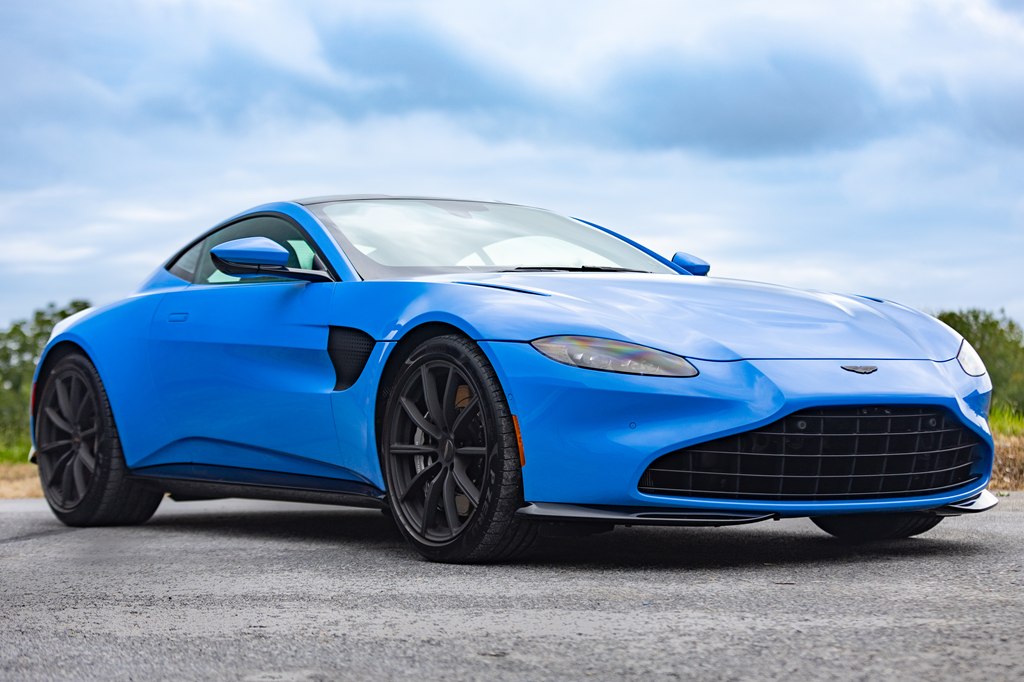 Photo 11 of this ASTON MARTIN VANTAGE