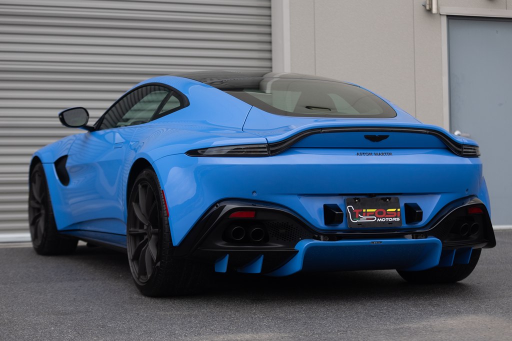 Photo 12 of this ASTON MARTIN VANTAGE