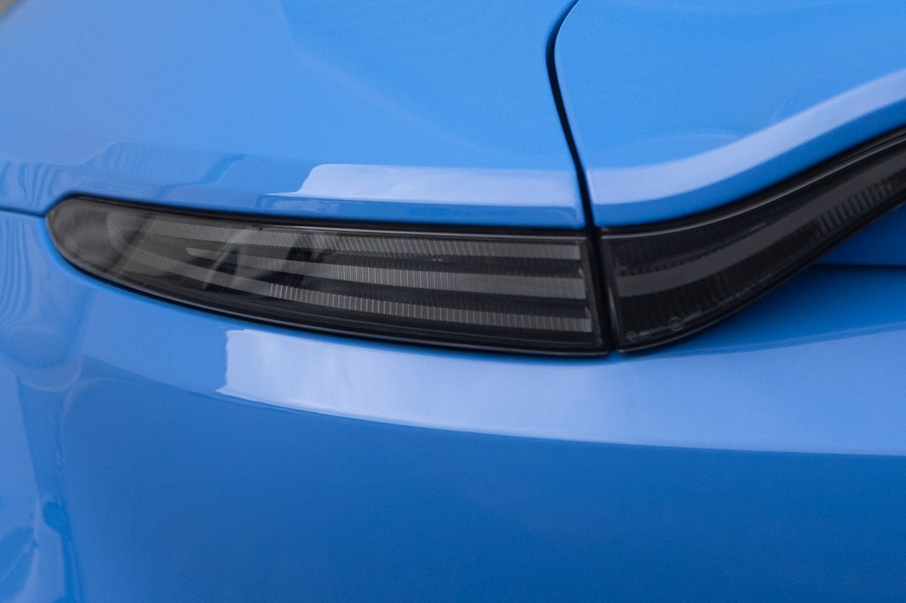 Photo 25 of this ASTON MARTIN VANTAGE