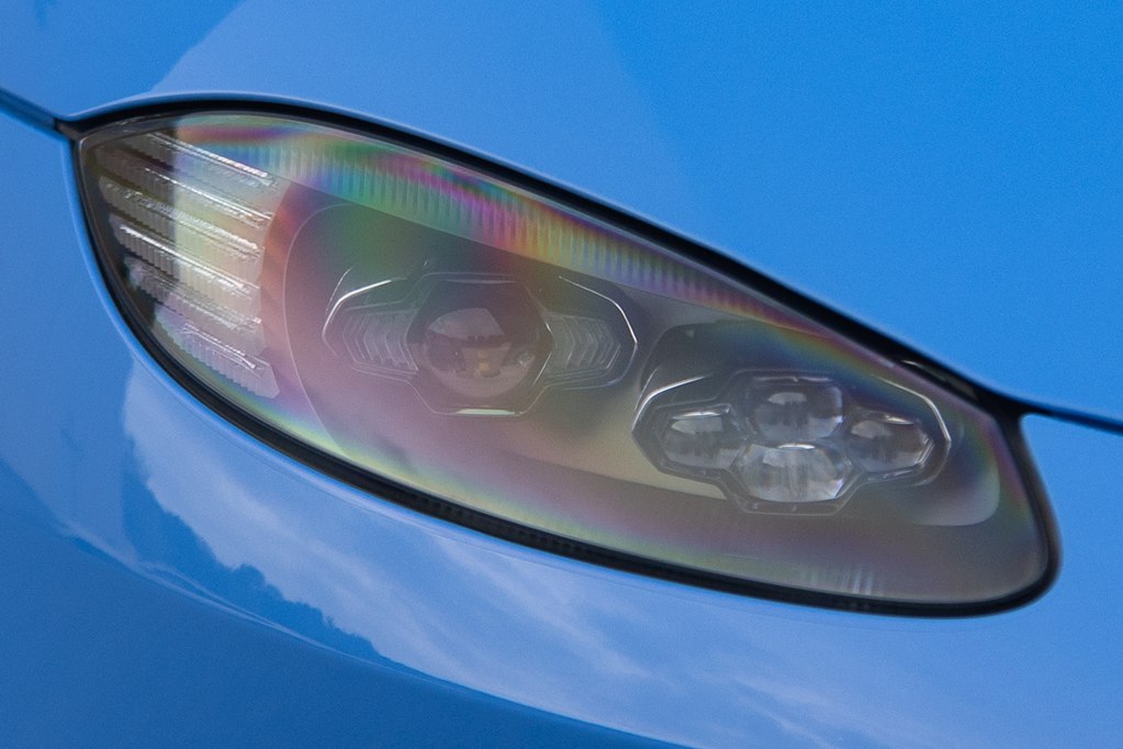 Photo 43 of this ASTON MARTIN VANTAGE