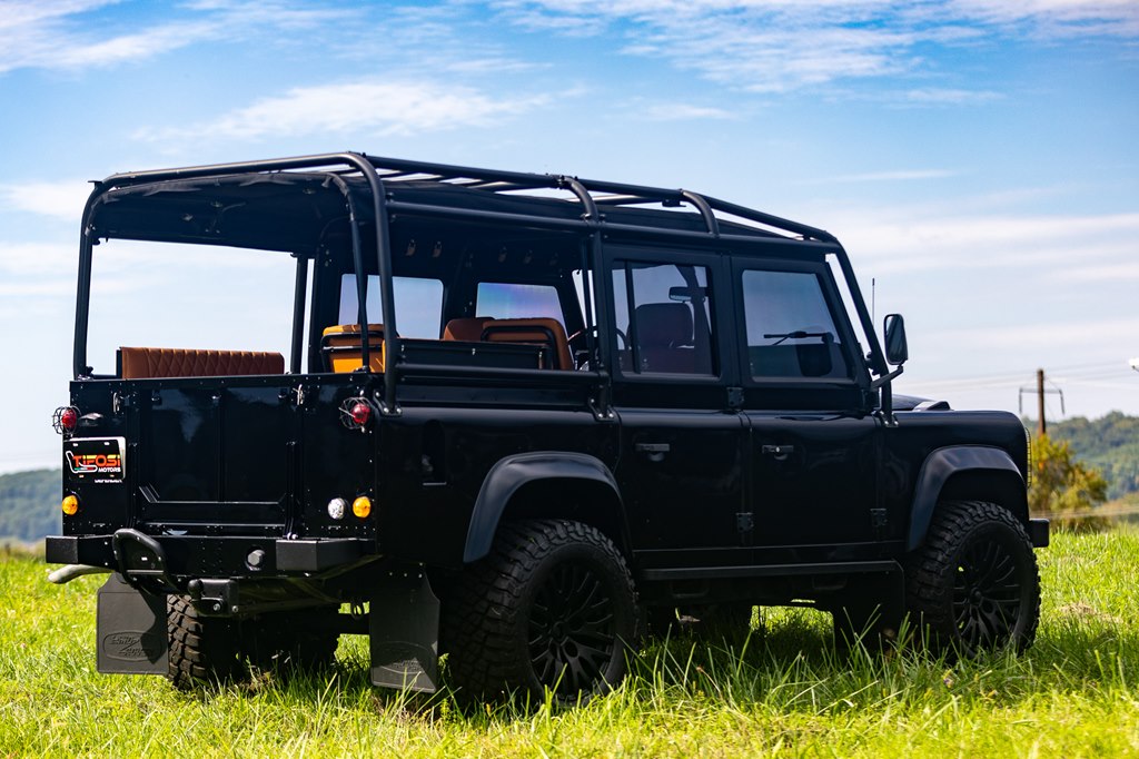 Photo 49 of this LAND ROVER DEFENDER 110