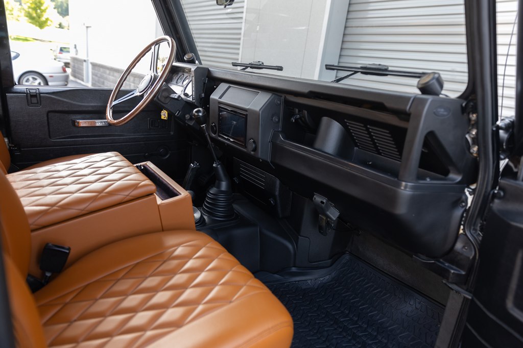 Photo 80 of this LAND ROVER DEFENDER 110