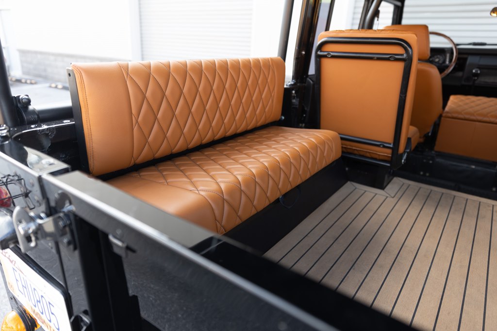 Photo 83 of this LAND ROVER DEFENDER 110