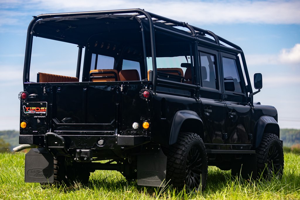 Photo 48 of this LAND ROVER DEFENDER 110