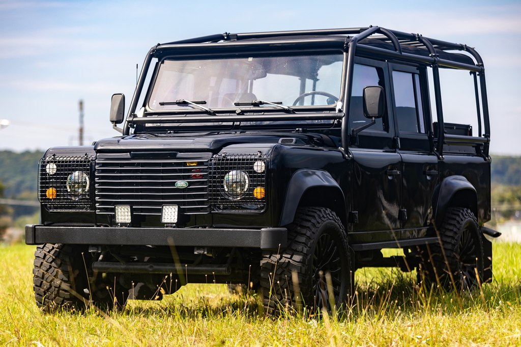 Photo 31 of this LAND ROVER DEFENDER 110