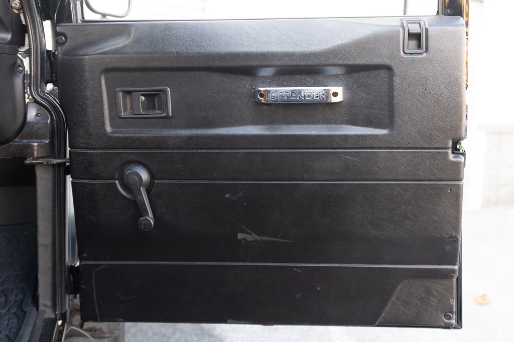 Photo 81 of this LAND ROVER DEFENDER 110